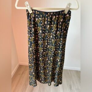 Chelsea and Violet Midi skirt